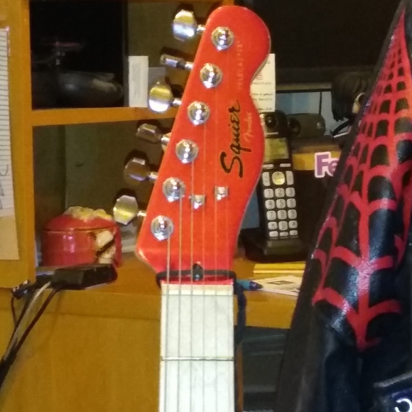 Fender squire telecaster HH w/ maple fingerboard - Picture 4 of 7